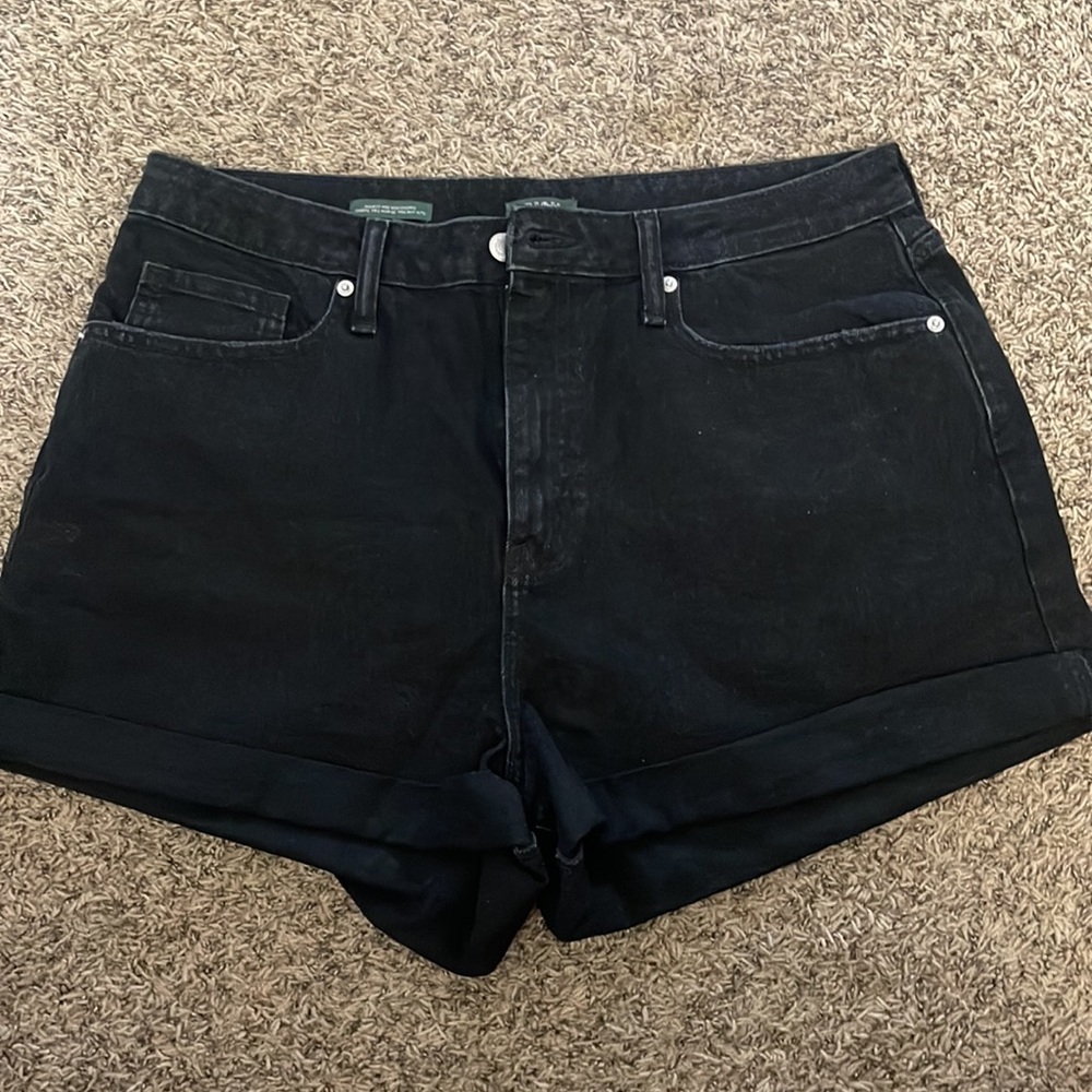 Wild Fable Denim High Rise Mom Shorts. Size 14/32